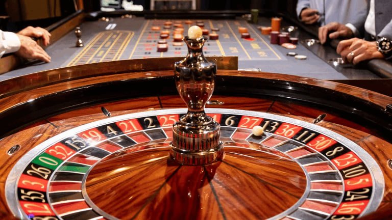 Layar permainan slot Aviator paito japan menampilkan grafis pesawat dan pengganda waktu nyata